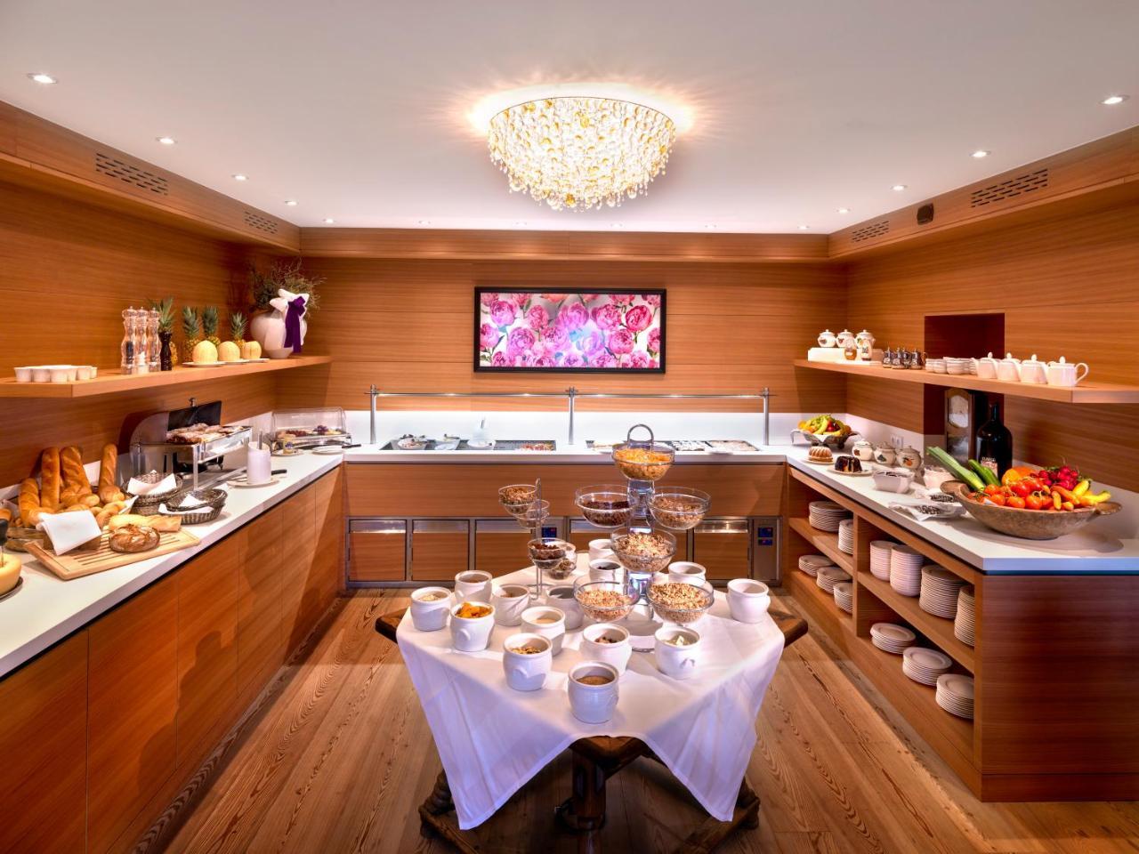 Hotel Zinnkrugl Alpendorf  Ngoại thất bức ảnh